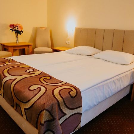Hotel Tusnad BaileTusnad Esterno foto